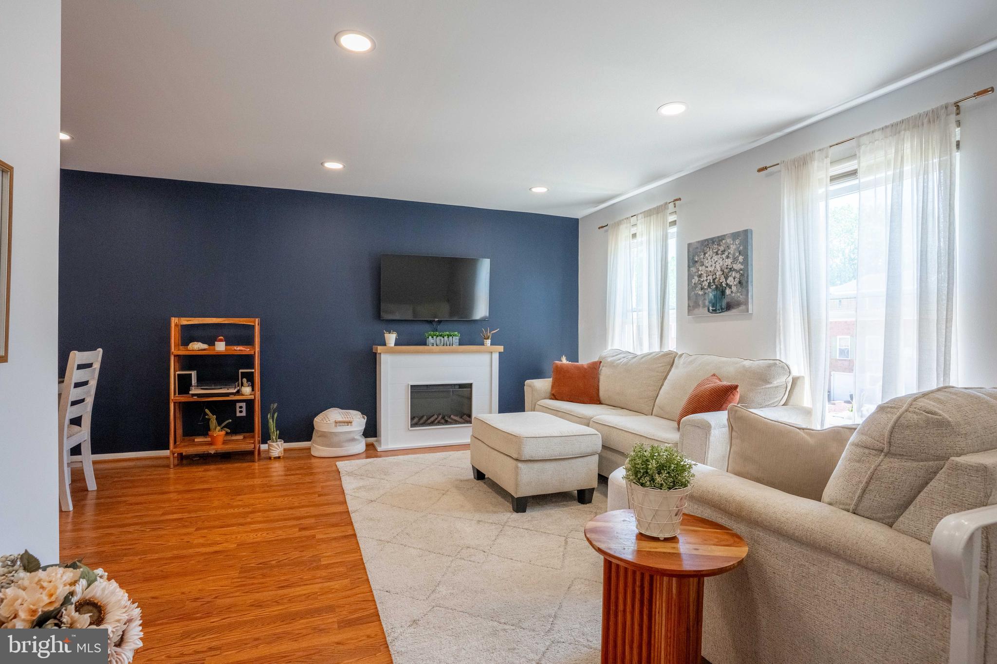 221 Goodford Road Philadelphia, PA 19154 - Photo 4 of 28 Gallery Image 4