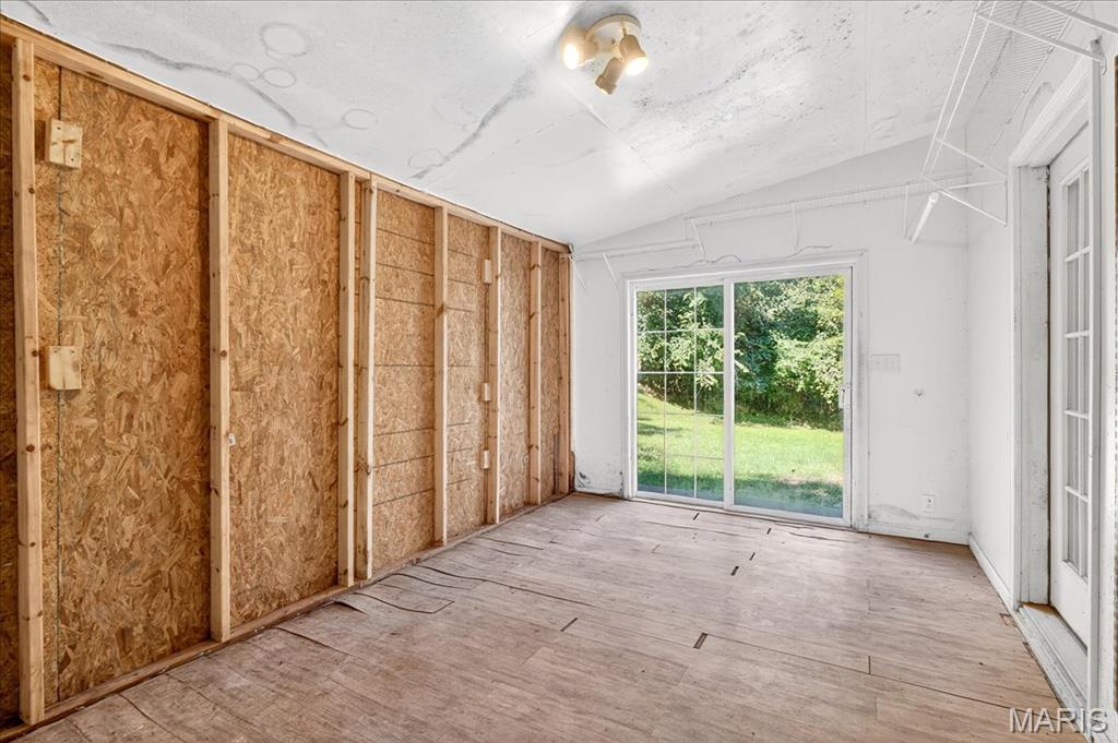 1404 Highway 156 Valmeyer, IL 62295 - Photo 10 of 23