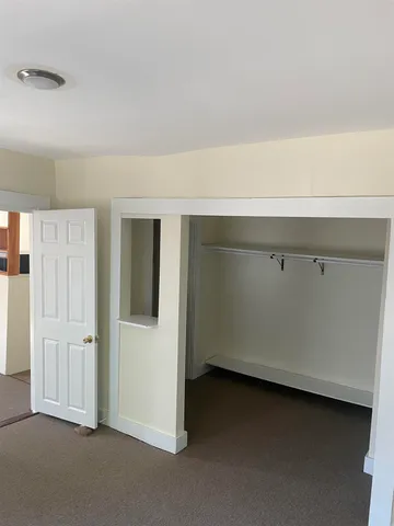 $1,725 | 145 Main Street, Unit 2, Newmarket, NH 03857