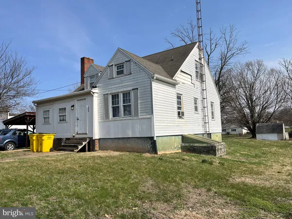 $1,250 | 3089 Winchester Avenue, Martinsburg, WV 25405