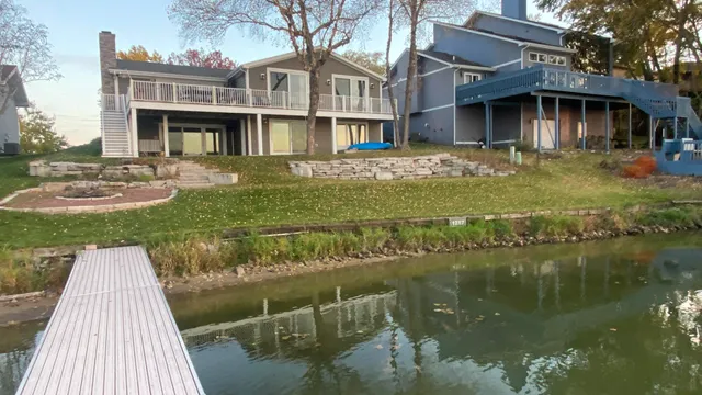 $924,998 | 1728 Beachview Court, Crown Point, IN 46307