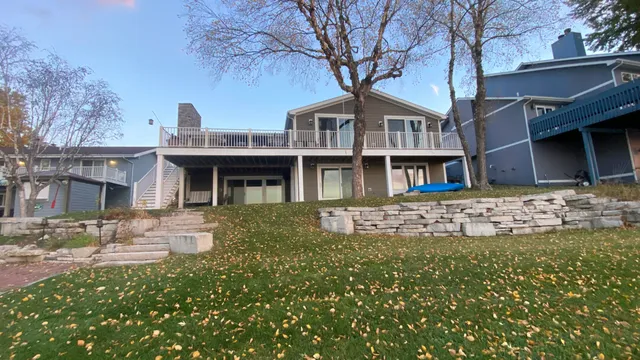 $924,998 | 1728 Beachview Court, Crown Point, IN 46307