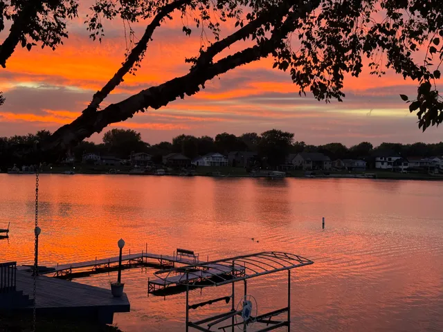 $924,998 | 1728 Beachview Court, Crown Point, IN 46307