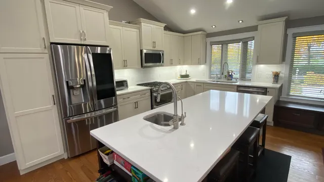 $924,998 | 1728 Beachview Court, Crown Point, IN 46307