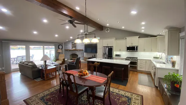 $924,998 | 1728 Beachview Court, Crown Point, IN 46307