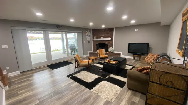 $924,998 | 1728 Beachview Court, Crown Point, IN 46307