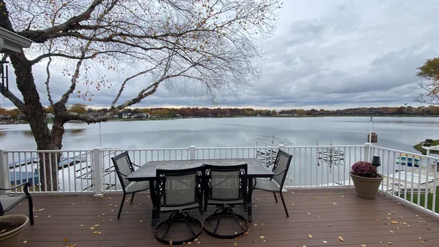 $924,998 | 1728 Beachview Court, Crown Point, IN 46307