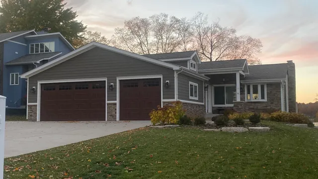 $924,998 | 1728 Beachview Court, Crown Point, IN 46307