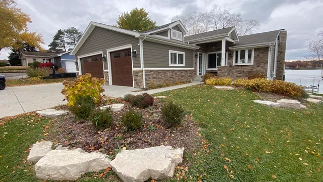 $924,998 | 1728 Beachview Court, Crown Point, IN 46307