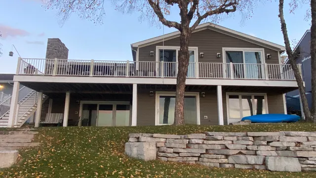 $924,998 | 1728 Beachview Court, Crown Point, IN 46307