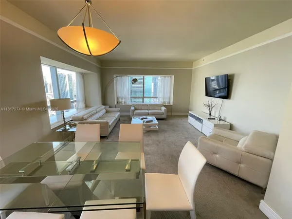 $10,000 | 1435 Brickell Avenue, Unit 3112, Miami, FL 33131