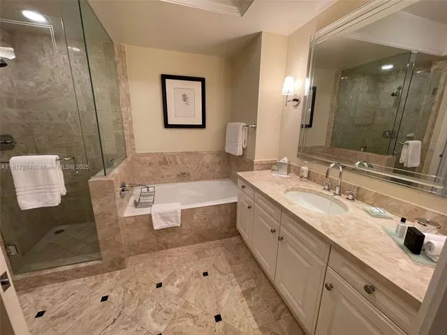 $10,700 | 1435 Brickell Avenue, Unit 3112, Miami, FL 33131