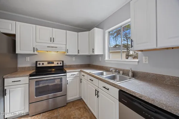 $249,900 | 401 Ramsey Drive, Jacksonville, NC 28540