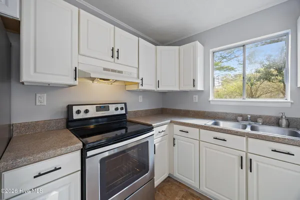 $249,900 | 401 Ramsey Drive, Jacksonville, NC 28540