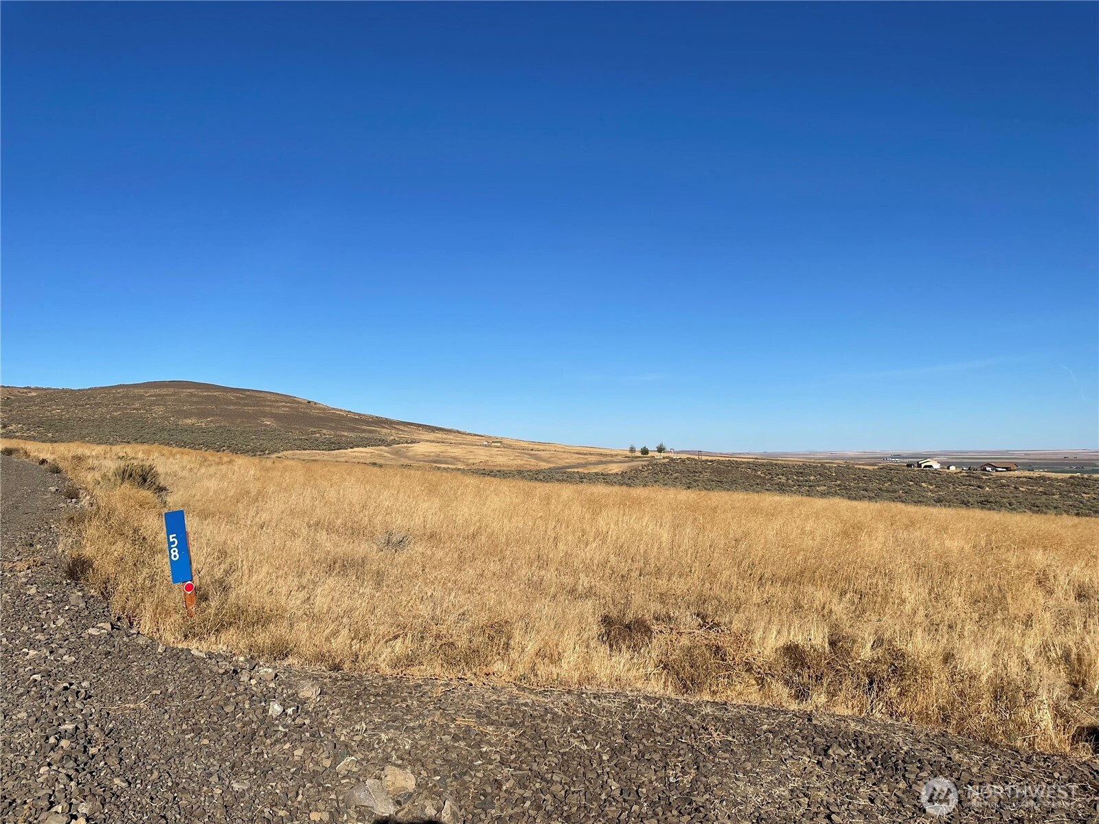 58 Banks Lake View Road, Unit 99115 Coulee City, WA 99115 - Photo 9 of 9 a view of an ocean and beach