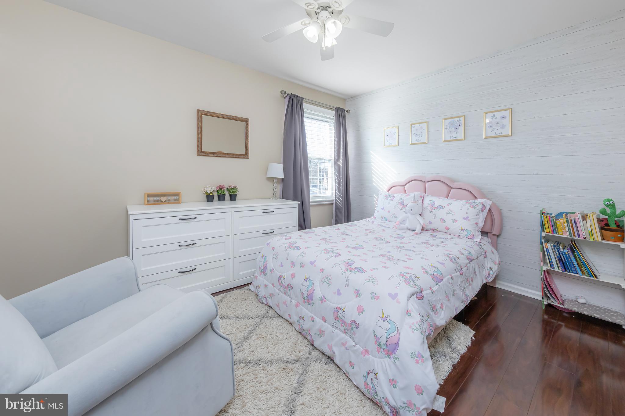 11 Glamis Road Blackwood, NJ 08012 - Photo 23 of 36 Bedroom 4 with laminate flooring!!