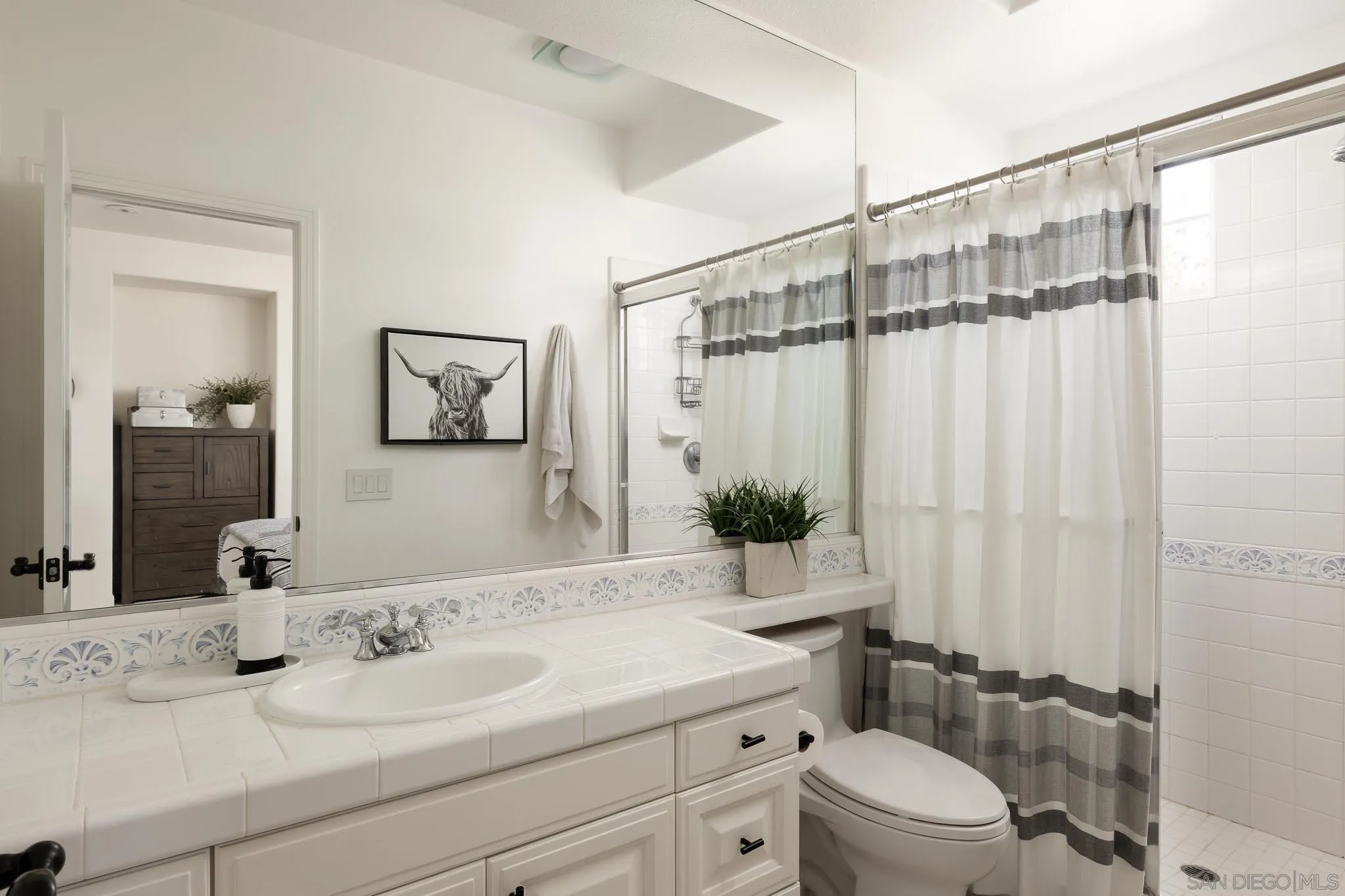 13640 Ash Hollow Crossing Road Poway, CA 92064 - Photo 25 of 50 Gallery Image 25