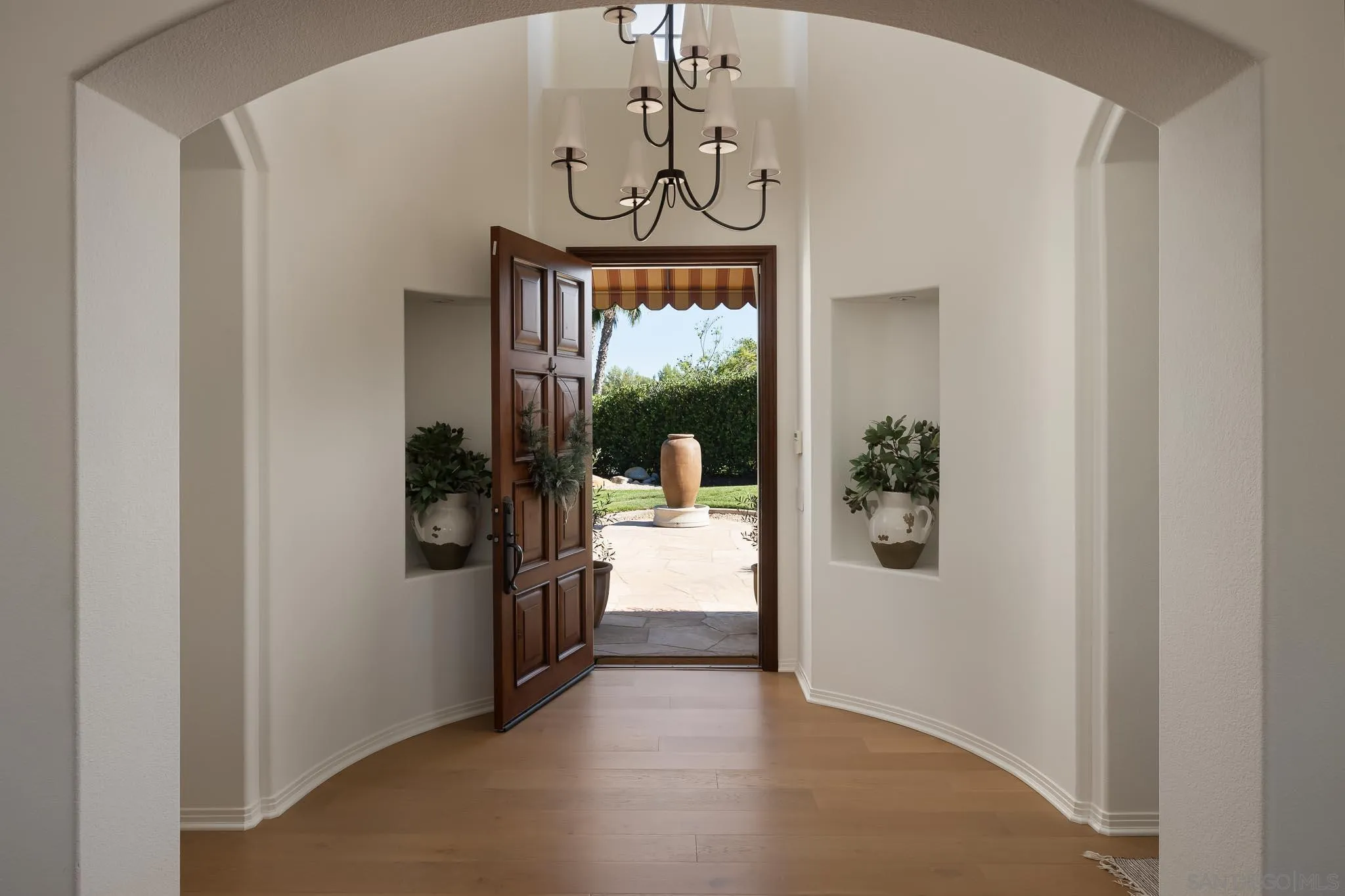 13640 Ash Hollow Crossing Road Poway, CA 92064 - Photo 5 of 50 Gallery Image 5
