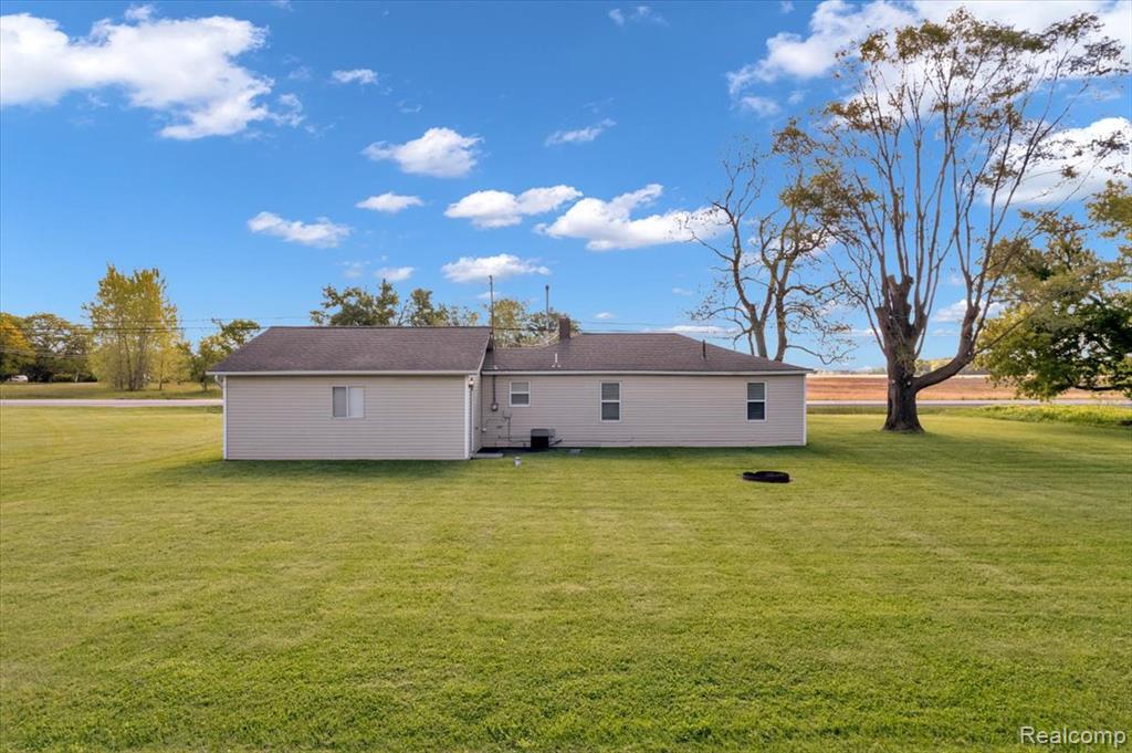 3030 South Irish Road Davison, MI 48423 - Photo 17 of 20