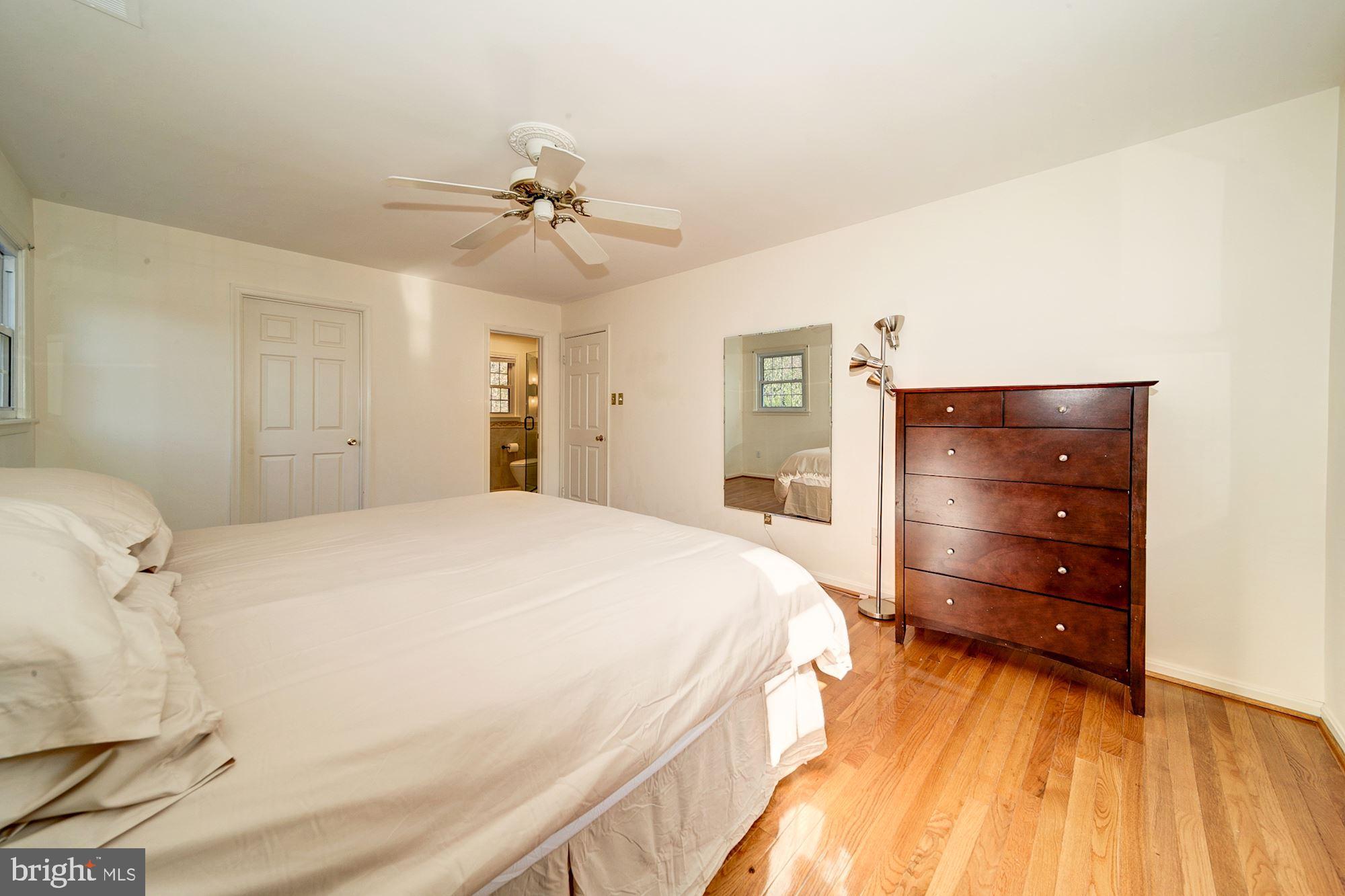 11713 Fernshire Road Gaithersburg, MD 20878 - Photo 21 of 33 Gallery Image 21