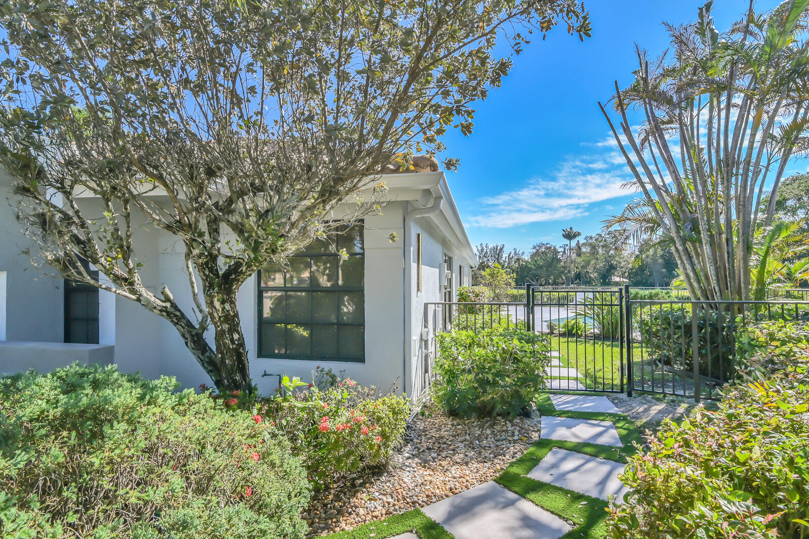 11170 Highland Circle Boca Raton, FL 33428 - Photo 25 of 43 25 Patio 01