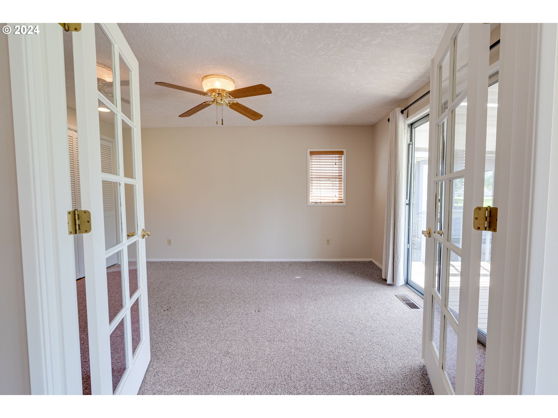 1585 Princeton Road Woodburn, OR 97071 - Photo 25 of 46 a view interior of the house