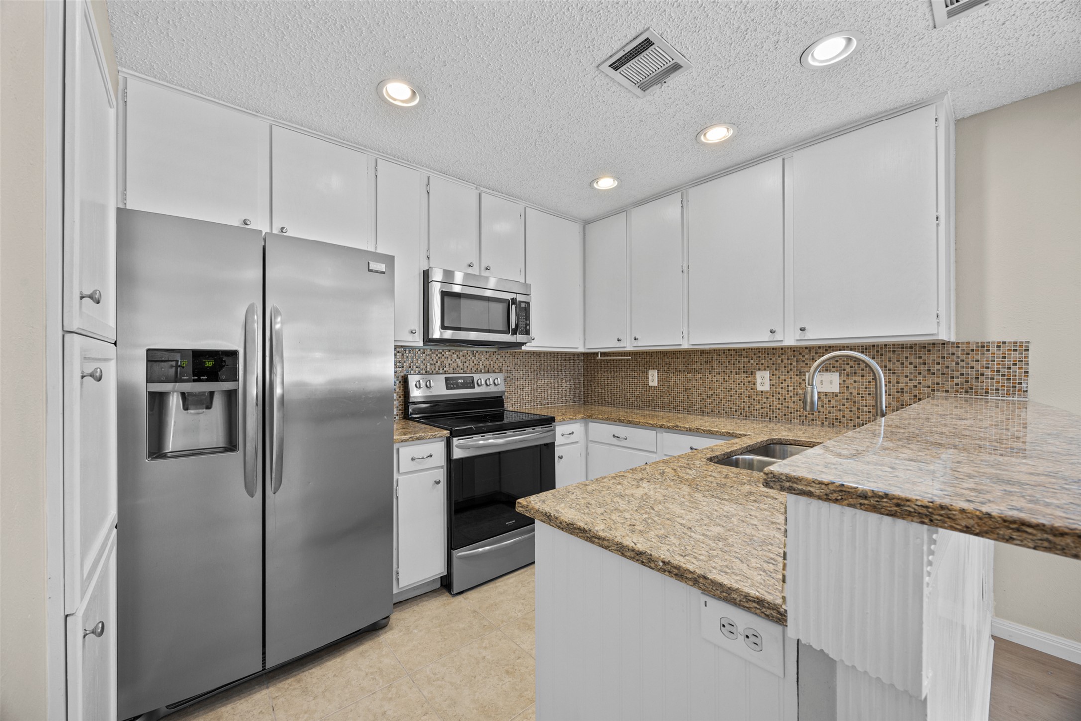 1748 Ohlen Road, Unit 68 Austin, TX 78757 - Photo 5 of 37 Gallery Image 5