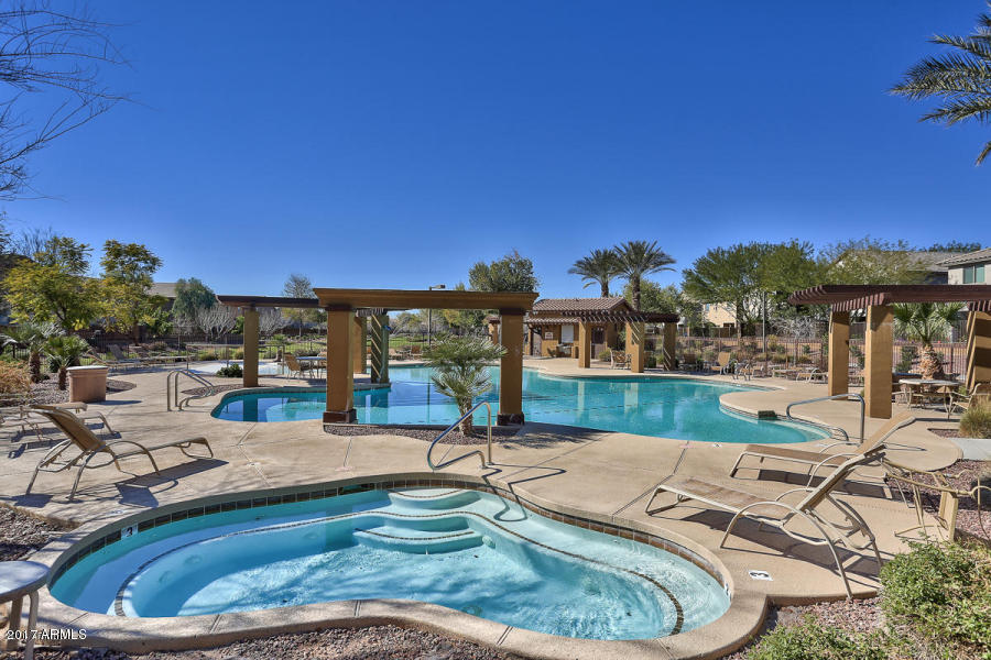 1936 West Davis Road Phoenix, AZ 85023 - Photo 32 of 49 1