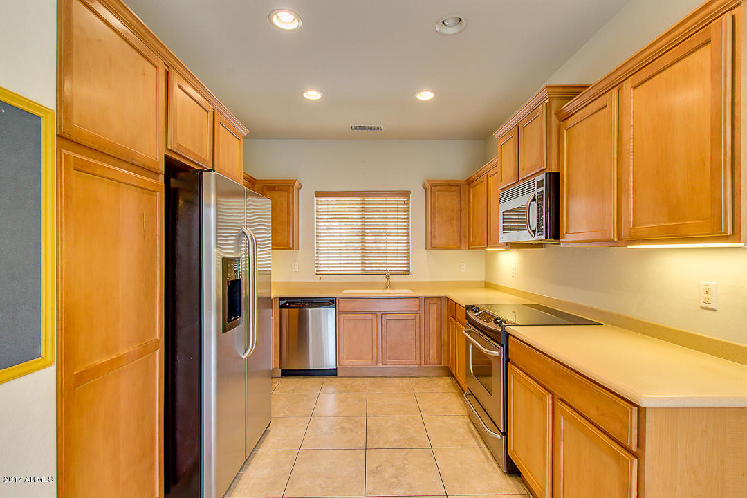 1936 West Davis Road Phoenix, AZ 85023 - Photo 10 of 49 10-Davis