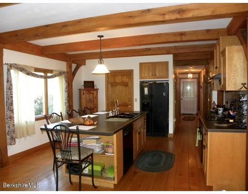 443 West Leyden Road Leyden, MA 01337 - Photo 16 of 25 O-kitchen
