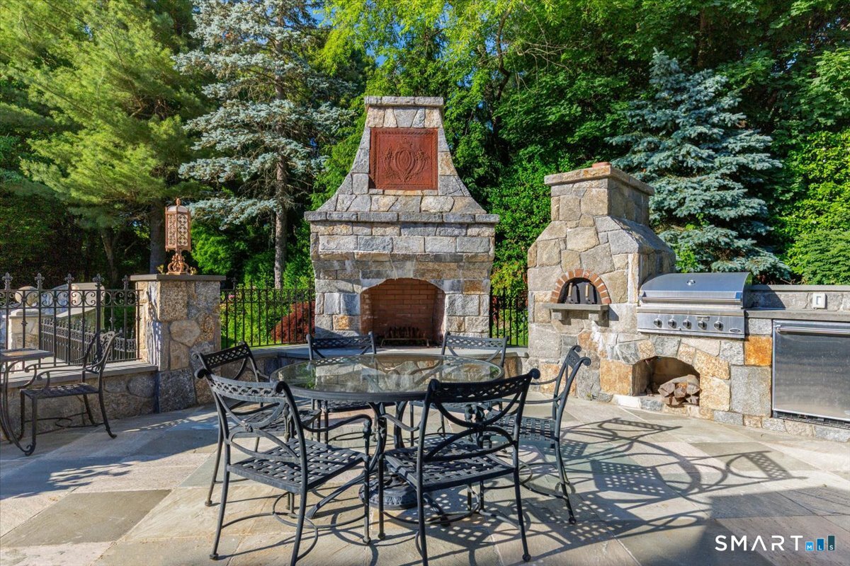 83 Long Lots Road New Canaan, CT 06840 - Photo 32 of 38
