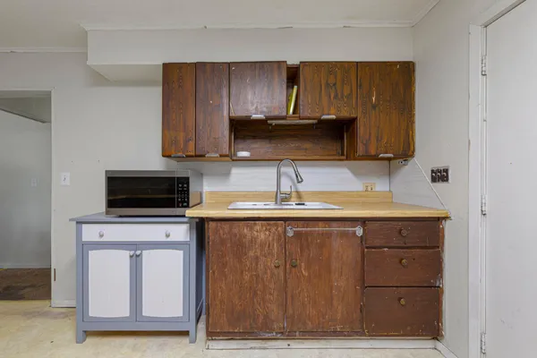 $179,900 | 1070 Willow Street, Faribault, MN 55021