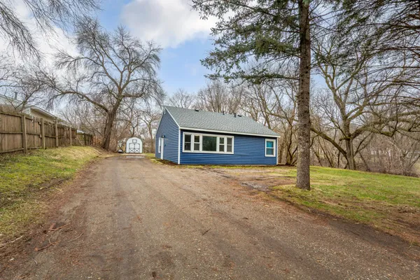 $179,900 | 1070 Willow Street, Faribault, MN 55021