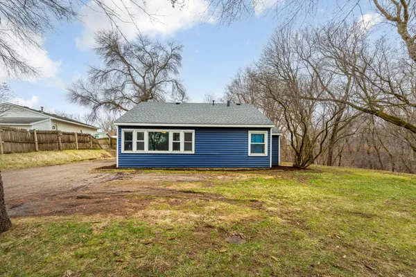 $179,900 | 1070 Willow Street, Faribault, MN 55021