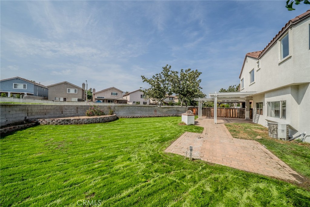 15849 Firethorn Road Fontana, CA 92337 - Photo 36 of 41