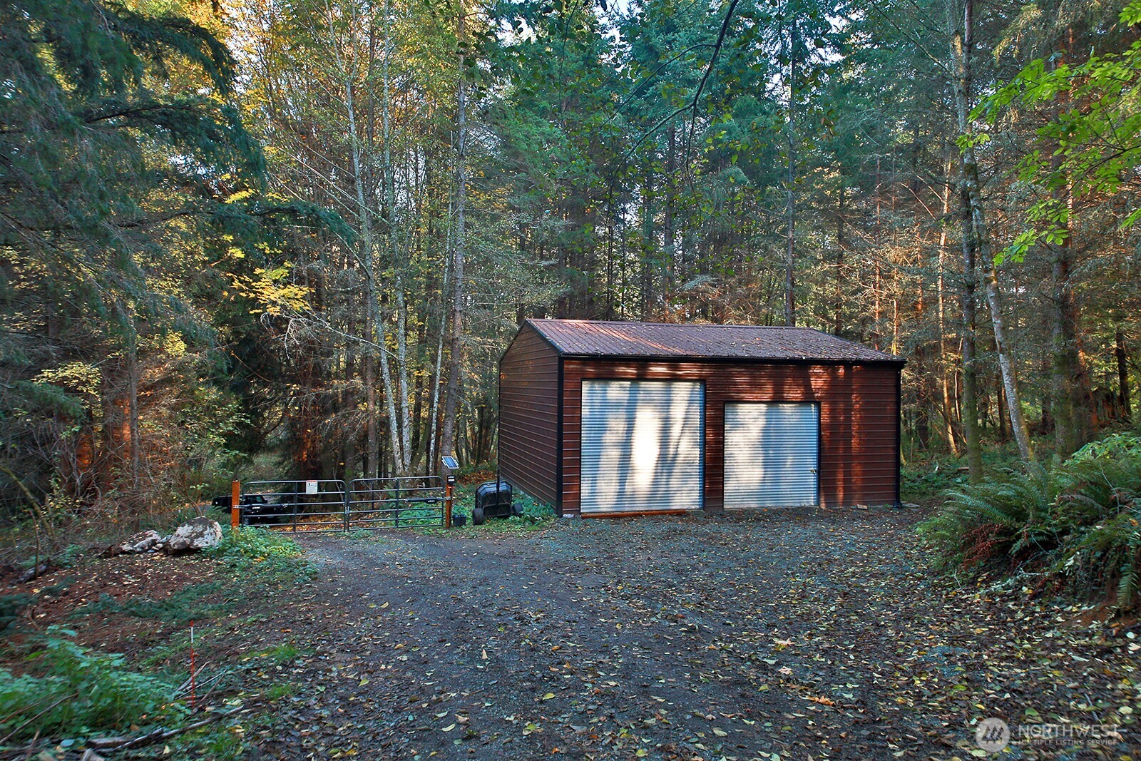 6903 Heggenes Road Clinton, WA 98236 - Photo 5 of 23 Gallery Image 5