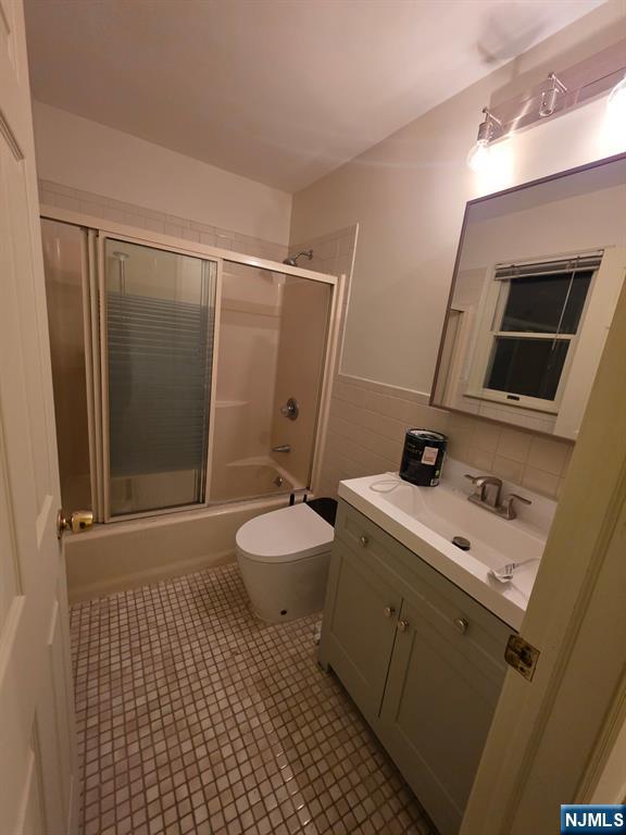 25 Elm Avenue, Unit 2 Fairview, NJ 07022 - Photo 7 of 12