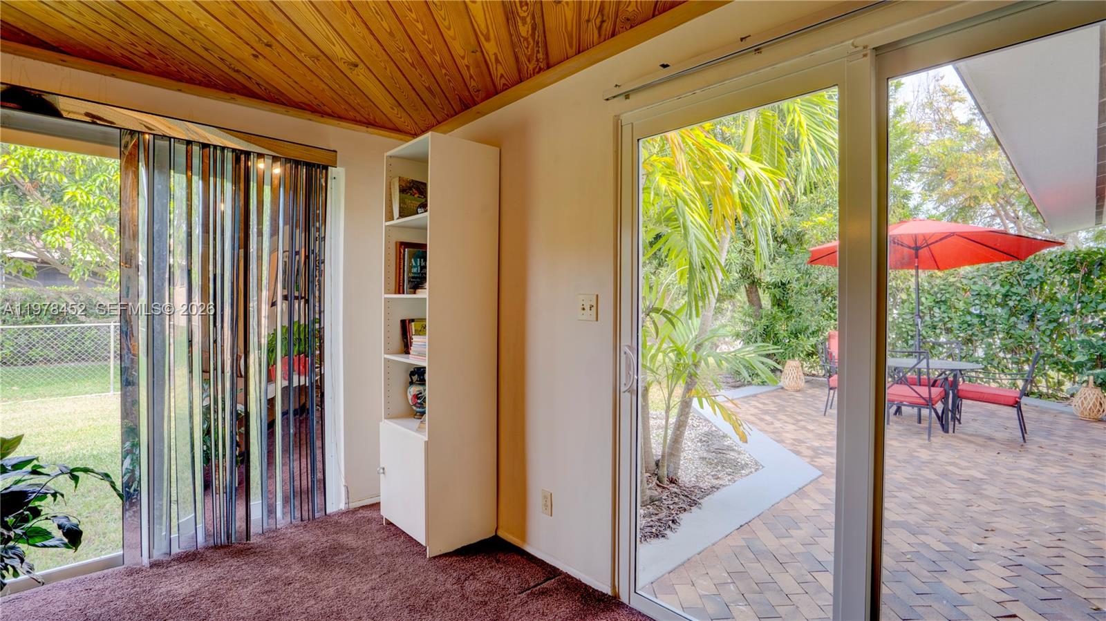 8955 Southwest 85th Terrace Miami, FL 33173 - Photo 13 of 30