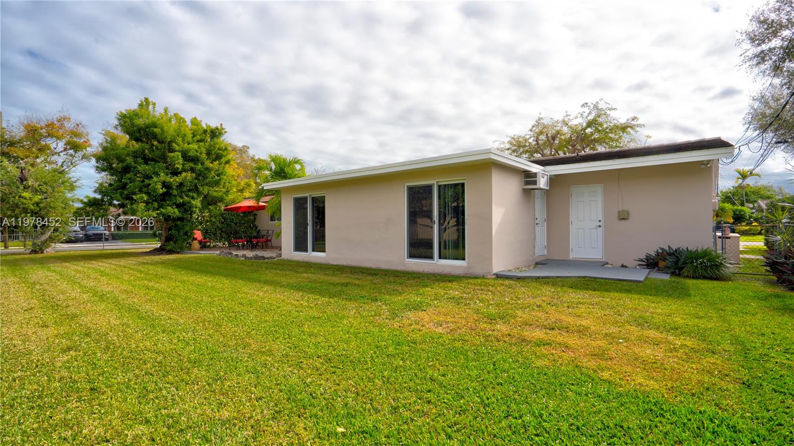 8955 Southwest 85th Terrace Miami, FL 33173 - Photo 26 of 30