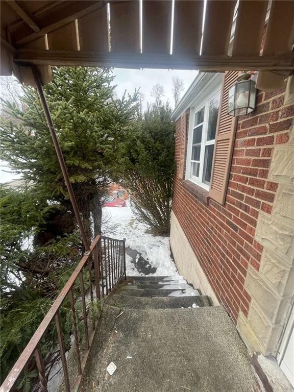 149 Parkwood Road Verona, PA 15147 - Photo 2 of 38