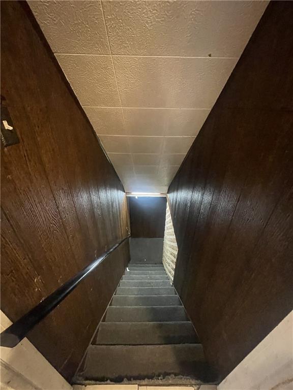 149 Parkwood Road Verona, PA 15147 - Photo 5 of 38