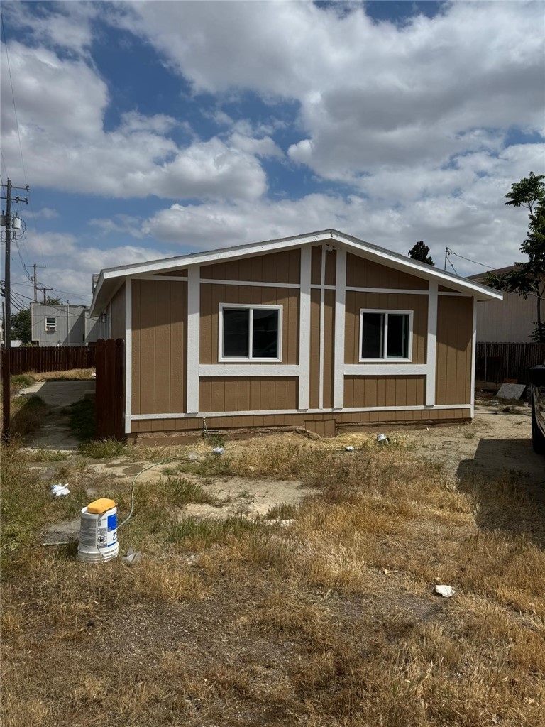 108 2nd Street Taft, CA 93268 - Photo 2 of 39