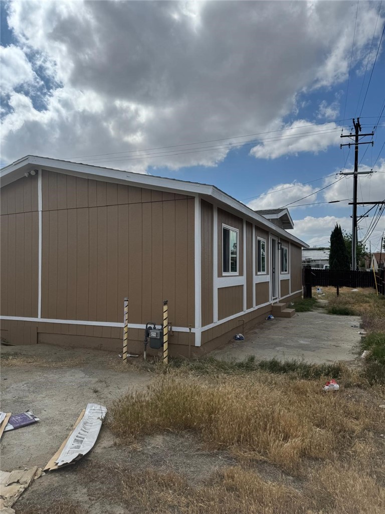 108 2nd Street Taft, CA 93268 - Photo 5 of 39