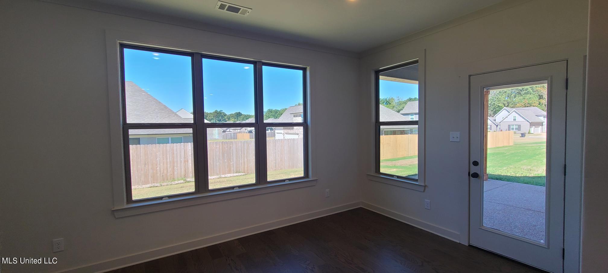 431 Ruskin Loop Hernando, MS 38632 - Photo 20 of 48 Sunroom