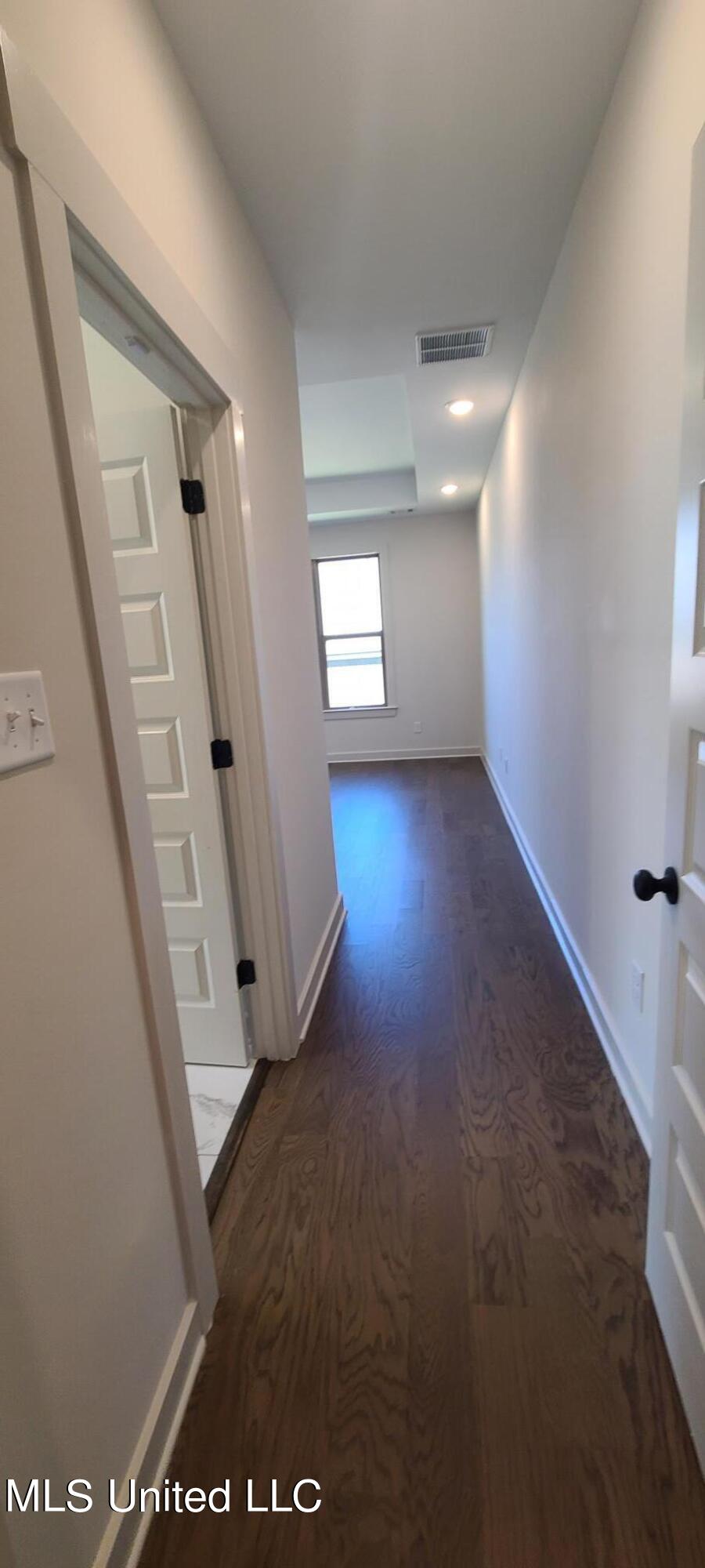 431 Ruskin Loop Hernando, MS 38632 - Photo 27 of 48 Entry to Primary