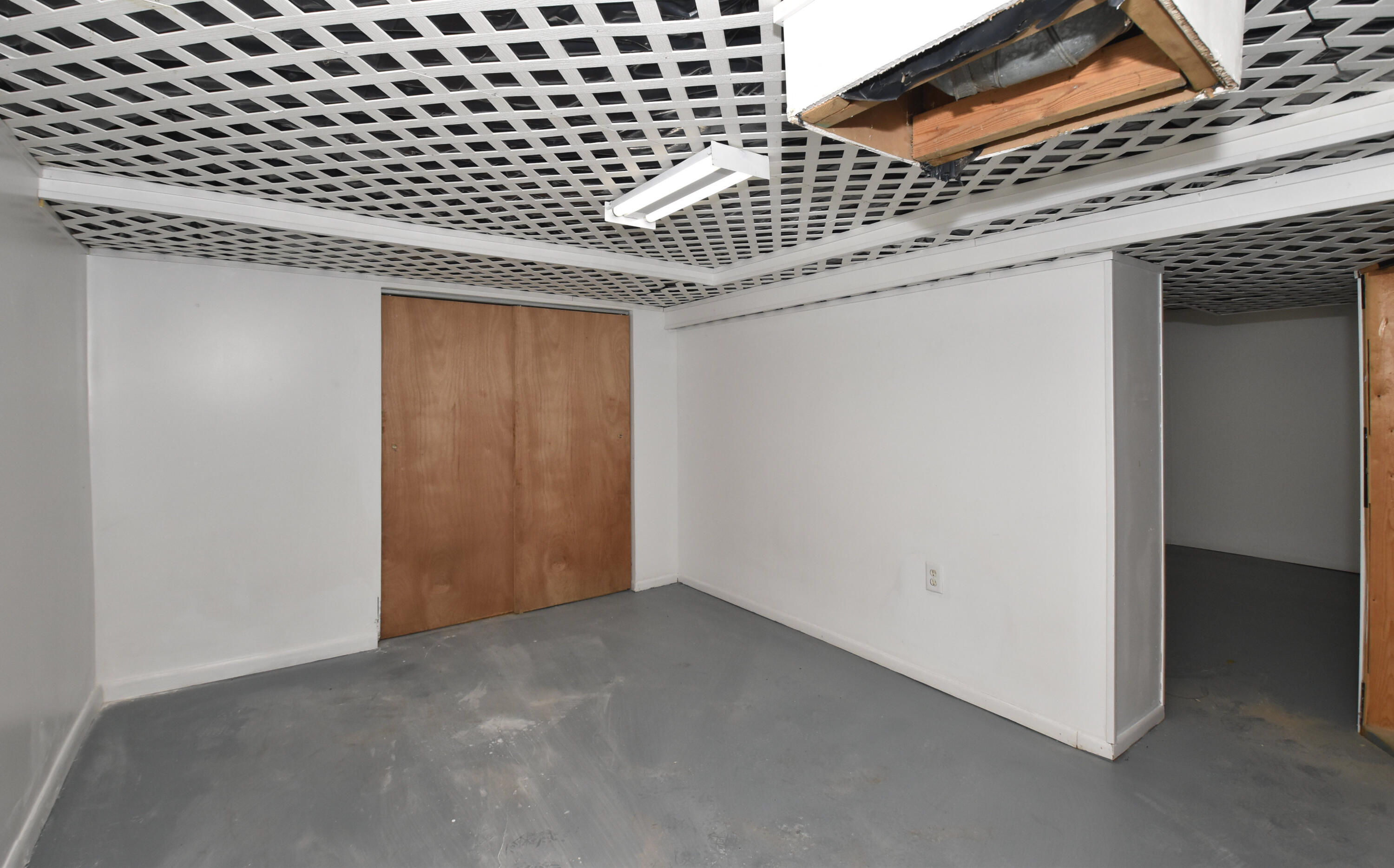 1701 Boyd Avenue Racine, WI 53405 - Photo 22 of 34 Lower Level