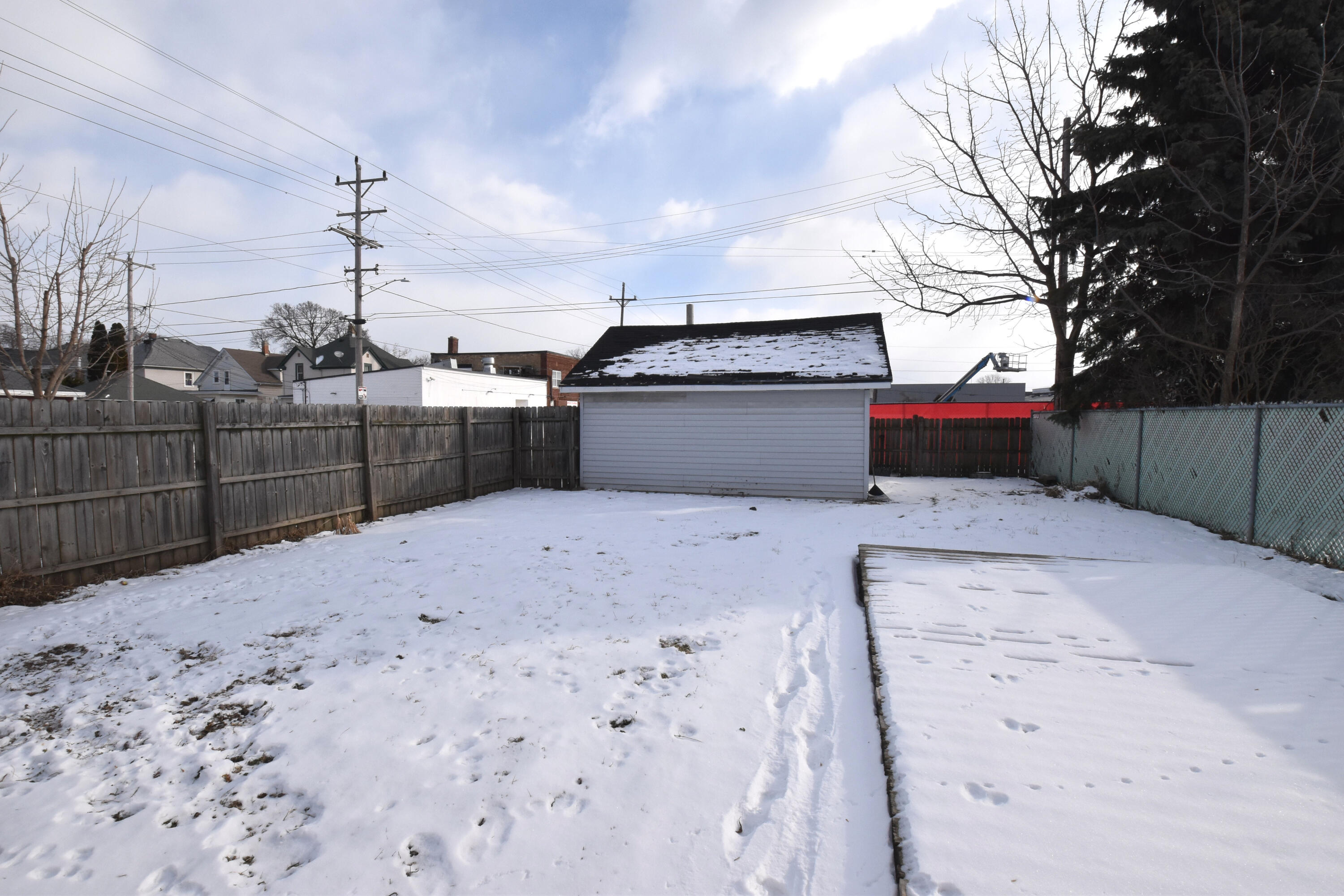 1701 Boyd Avenue Racine, WI 53405 - Photo 28 of 34 Backyard