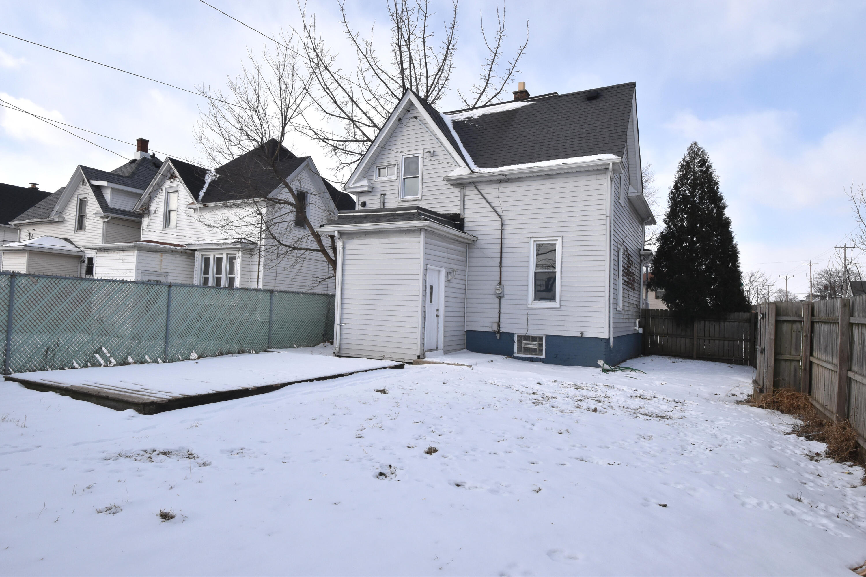 1701 Boyd Avenue Racine, WI 53405 - Photo 31 of 34 Back view