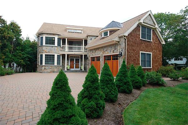 15 Harwich Road Newton, MA 02467 - Photo 2 of 22