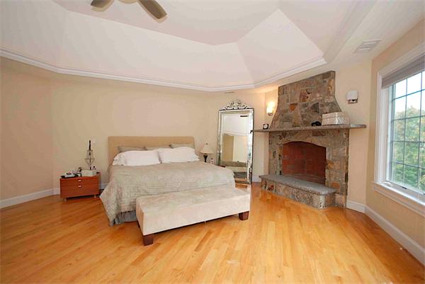 15 Harwich Road Newton, MA 02467 - Photo 10 of 22